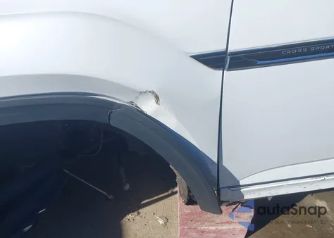 2024 Volkswagen Atlas Cross Sport 2.0T Sel R-Line z USA, uszkodzony, nr VIN 1V2AE2CA9RC235352